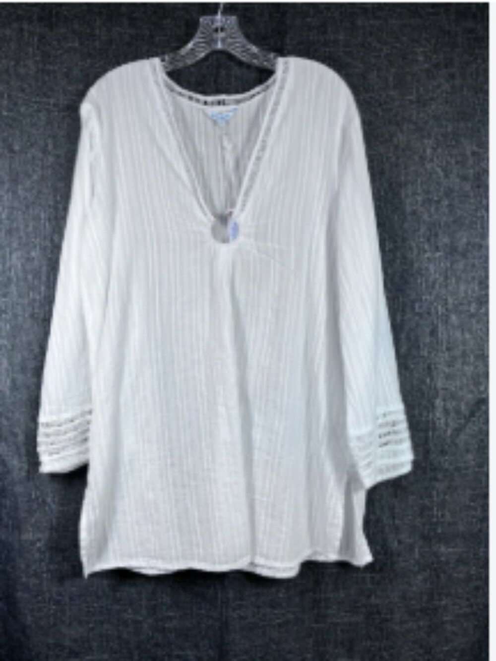 White Long-Sleeve V-Neck Tunic with Lace Cuffs